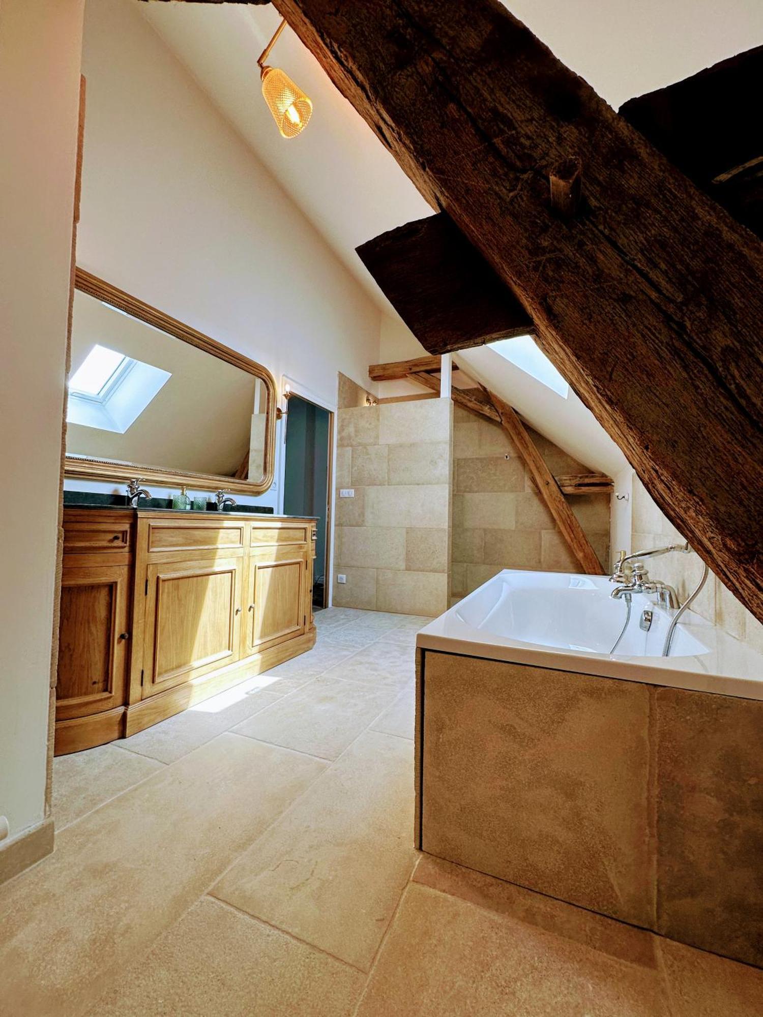Clos Saint-priscus - De Charme - Les Bastides D'edouard En Bourgogne